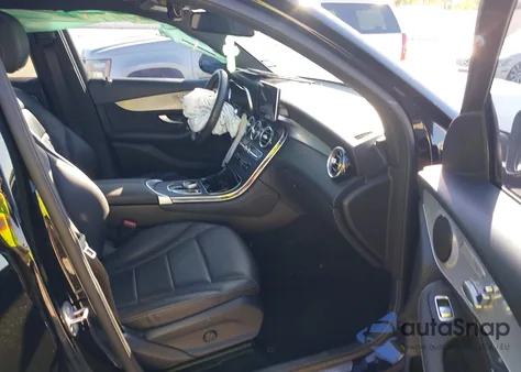 2019 Mercedes Glc 300 from USA, damaged, VIN WDC064JBKV168462